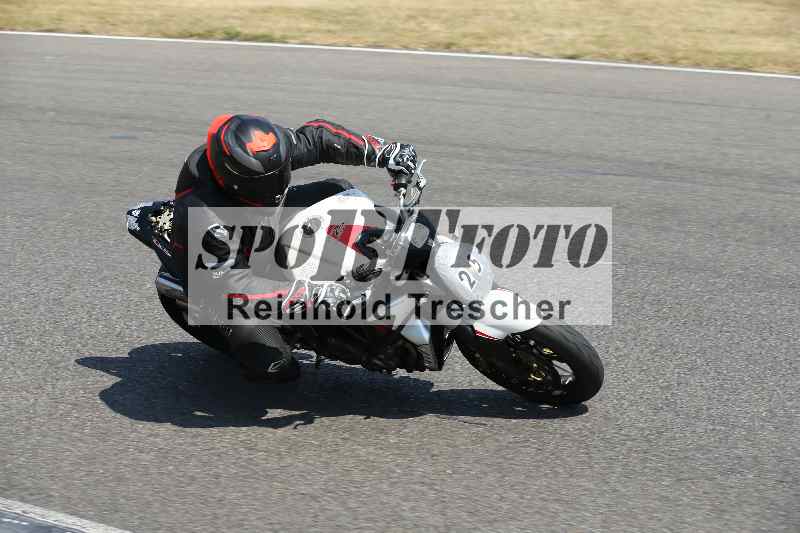 Archiv-2023/28 05.06.2023 Moto Club Anneau du Rhin/blanc-novice/25